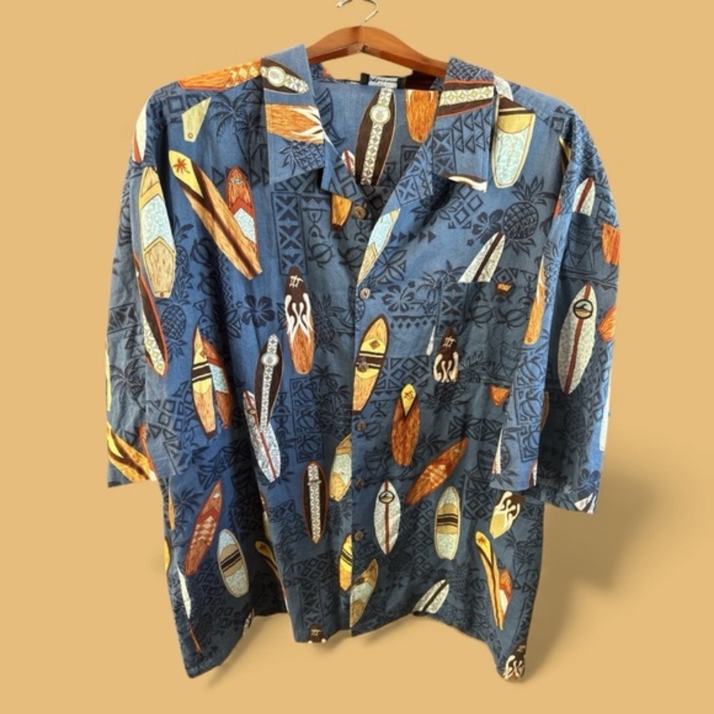 Reebesse USA Blue Surfboard Print Short Sleeve Button Up Beach Luau Resort Shirt